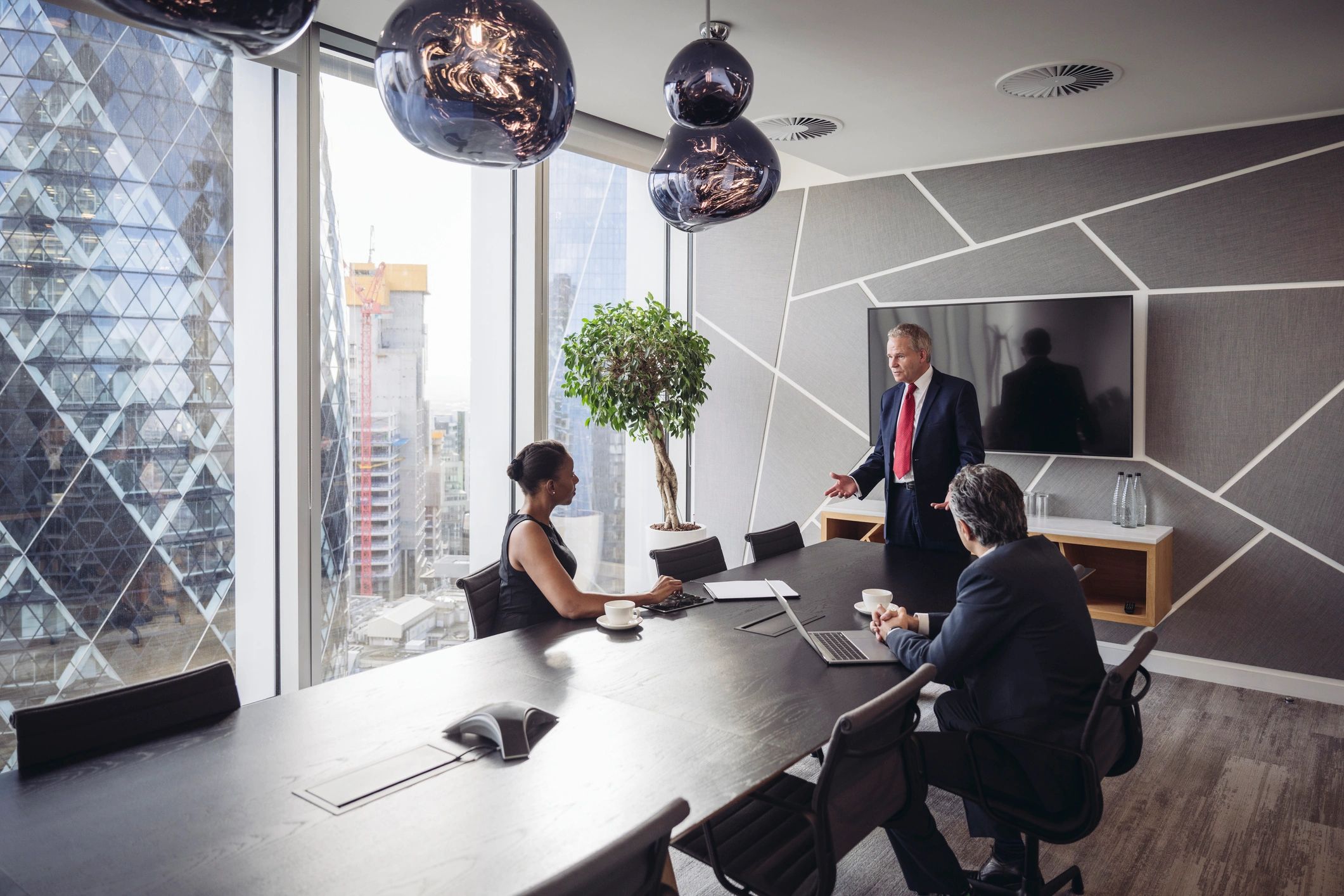 business growth consulting meeting
